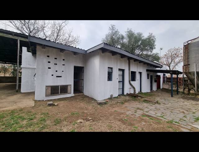 FARM FOR SALE IN NEWCASTLE RURAL